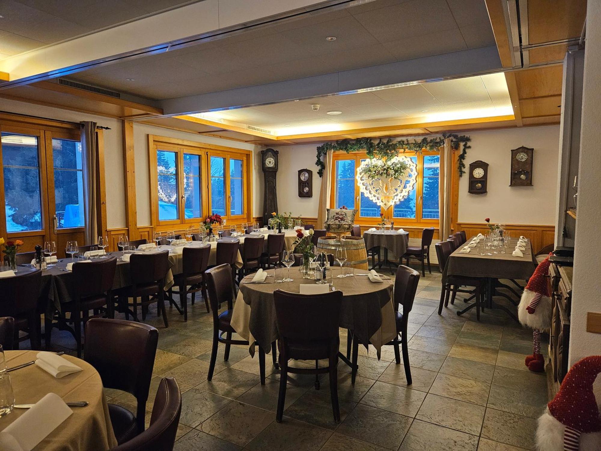 Hotel Restaurant Du Marchairuz Le Brassus Exteriör bild