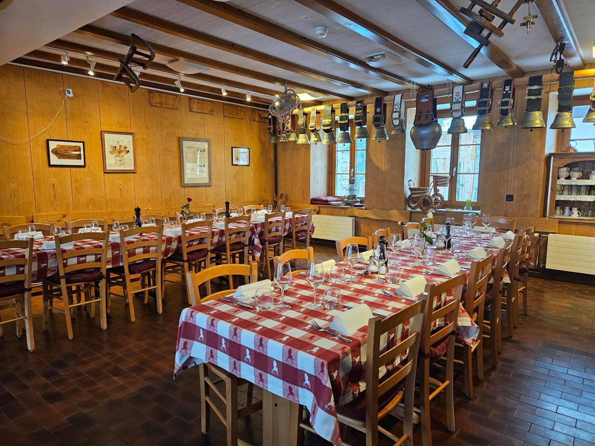 Hotel Restaurant Du Marchairuz Le Brassus Exteriör bild